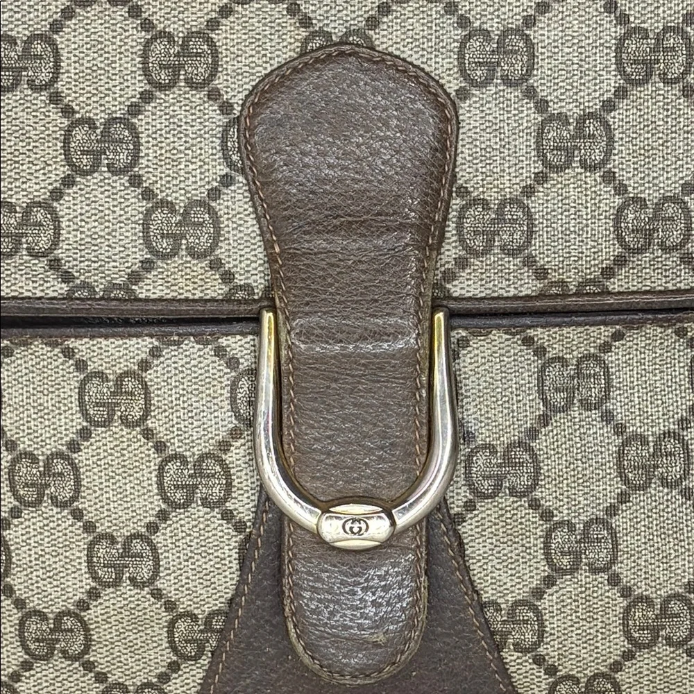 🔥🔥🔥 VTG Gucci Brown Messenger Bag with Monogram Design🔥🔥🔥 - Picture 2 of 16